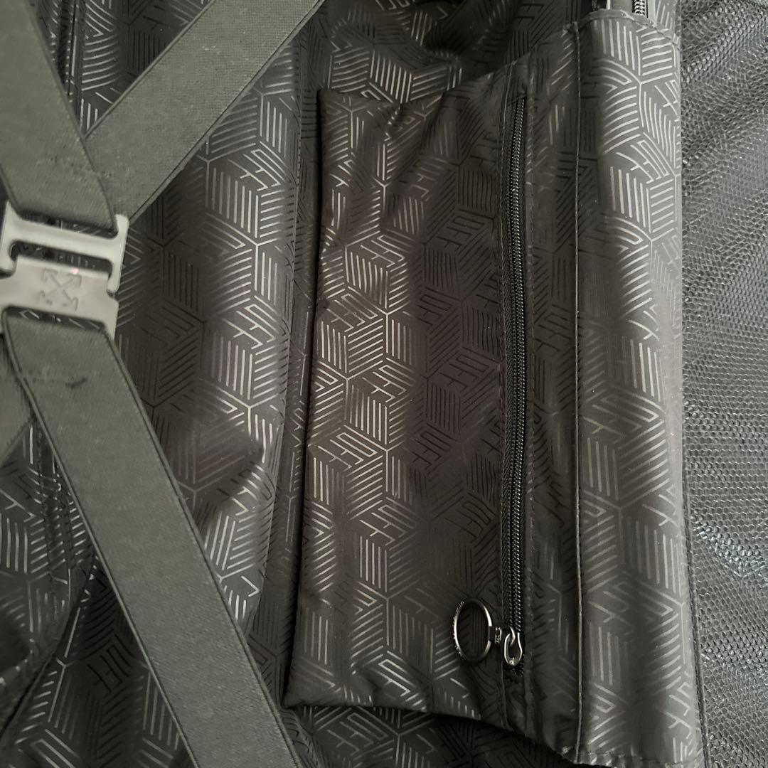 OFF-WHITE ブラック キャリーケース 小型