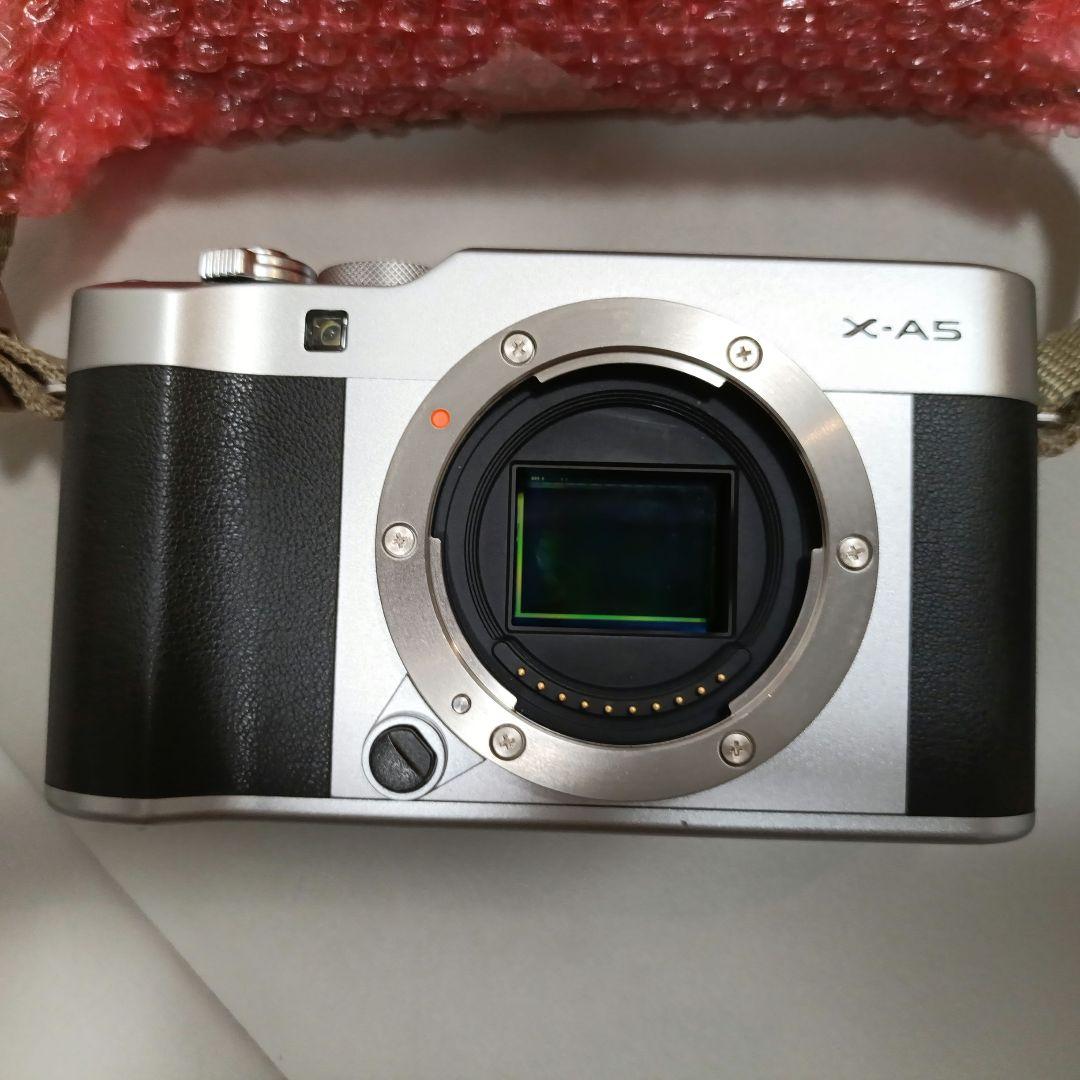 (ジャンク品)Fujifilm X-A5 ミラーレスカメラ 15-45mmレンズ