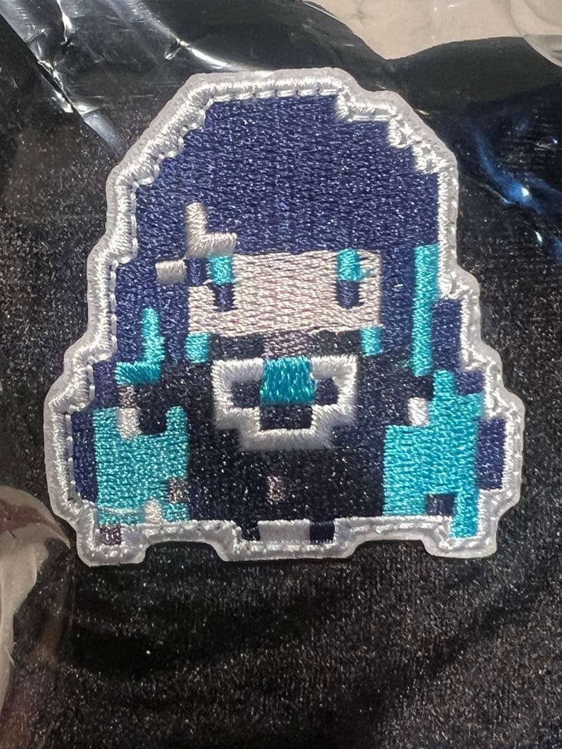 Ado ファッショナブル トラックジャケット 特大 XXL 缶バッジ付 よだか