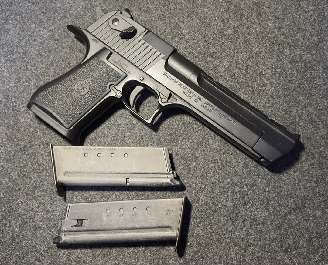 東京マルイ　ガスブローバック　デザートイーグル スペアマガジン付