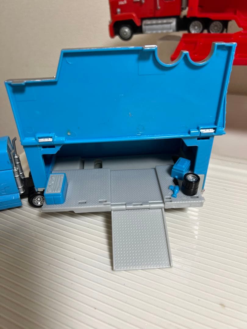 カーズ、マテル、キングトレーラー、マックトレーラー、ミニカー収納