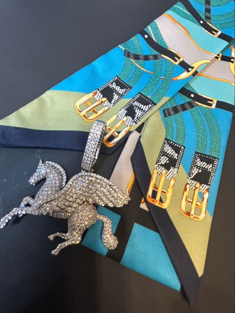 ペガサストップ　チャーム✖️スカーフ