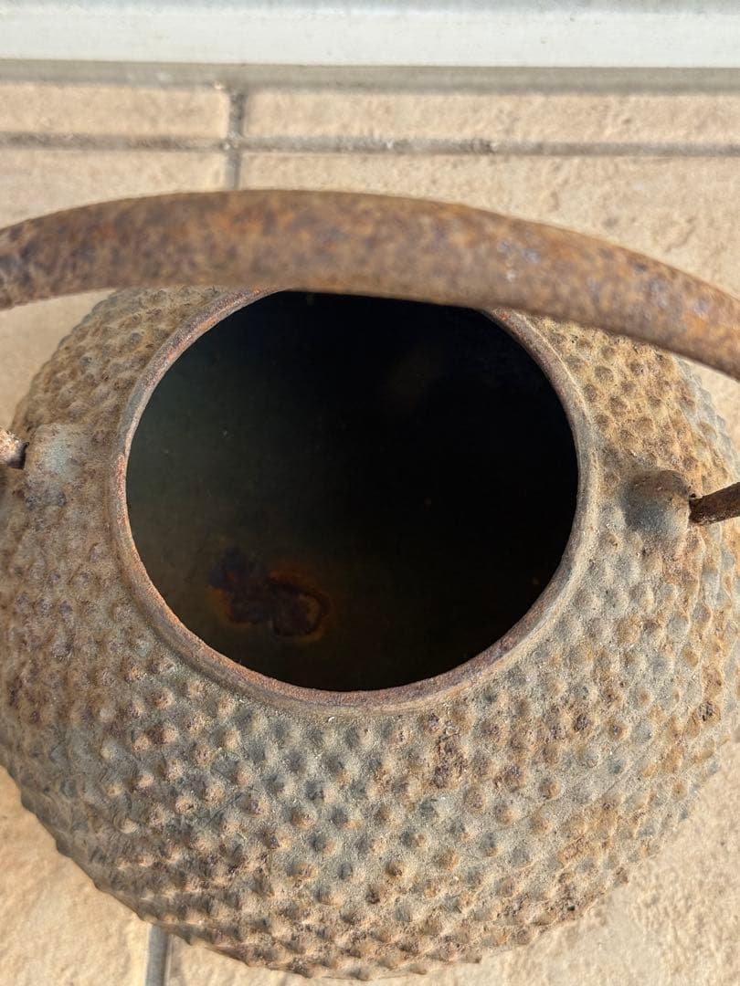 鋳鉄製 鉄瓶 凹凸デザイン