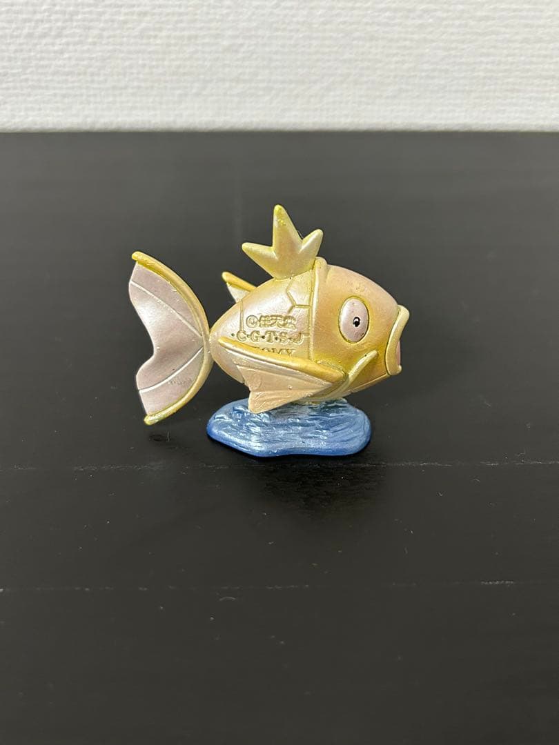 【希少】金のコイキング フィギュア
