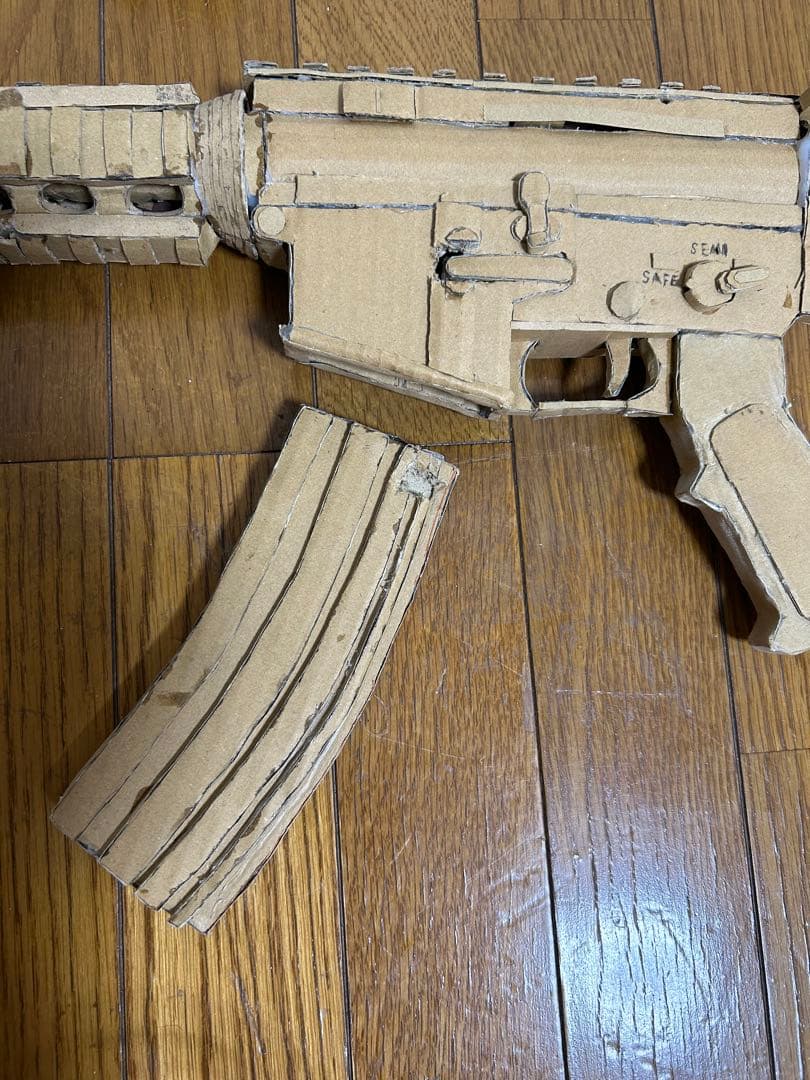M4A1 ダンボールアート 可動 パーツ取り外し可能