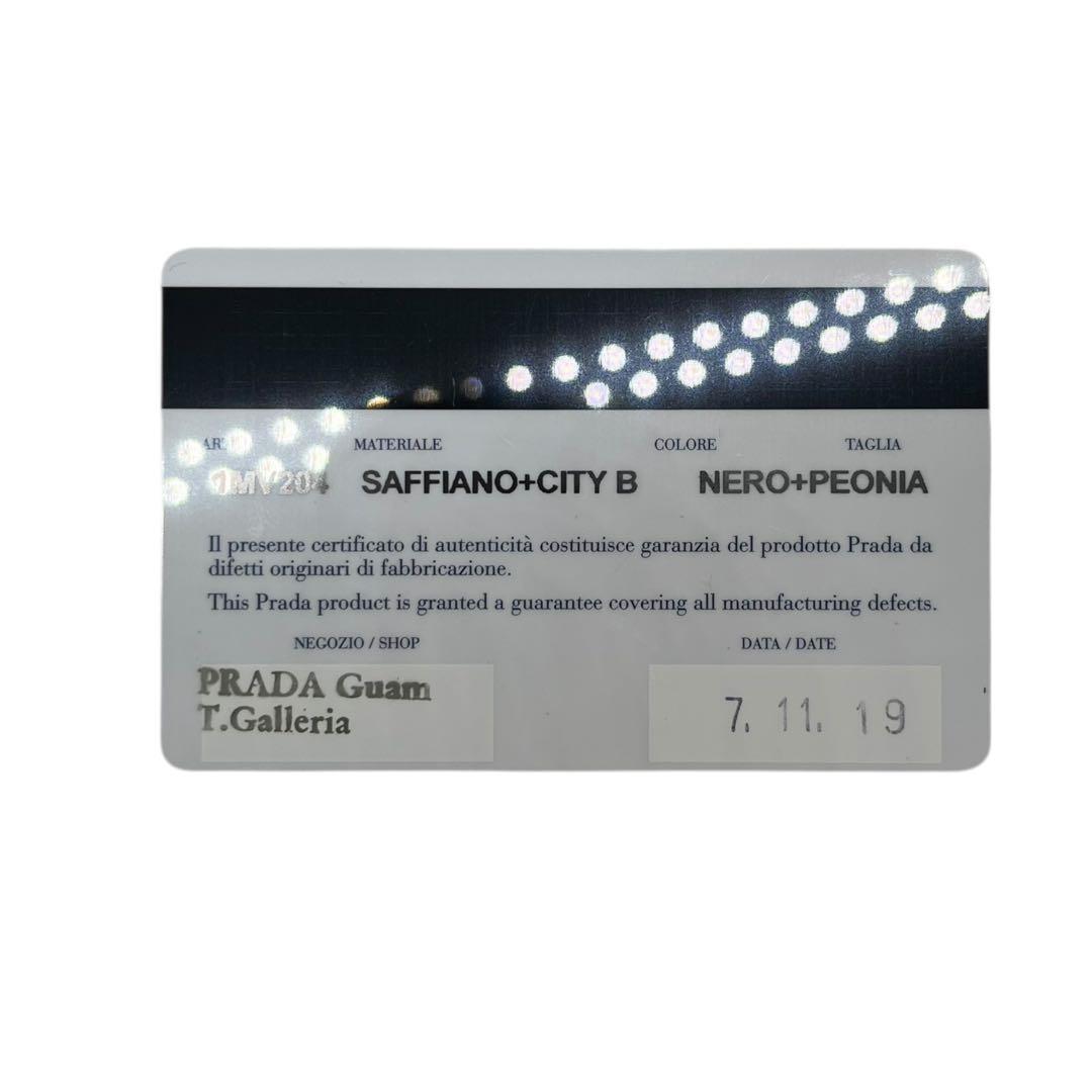 希少✨プラダ 二つ折り財布 サフィアーノレザー バイカラー 黒 ピンク