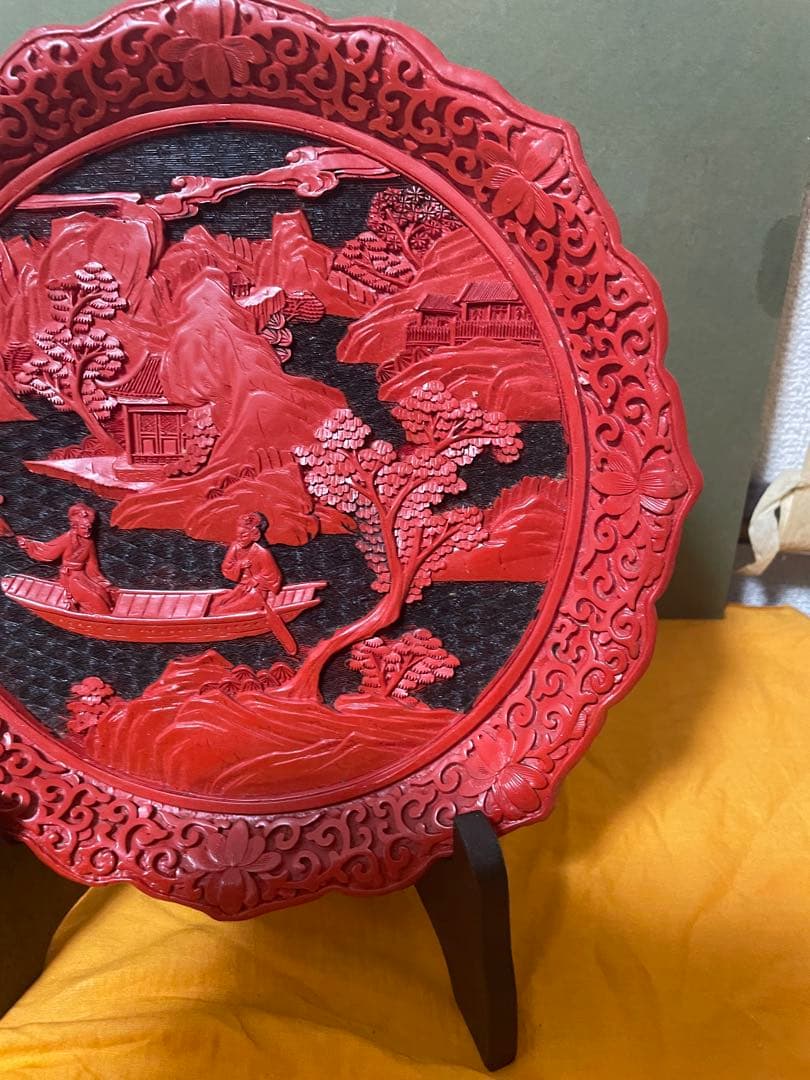 中国　剔紅　堆朱　輪花皿　飾皿