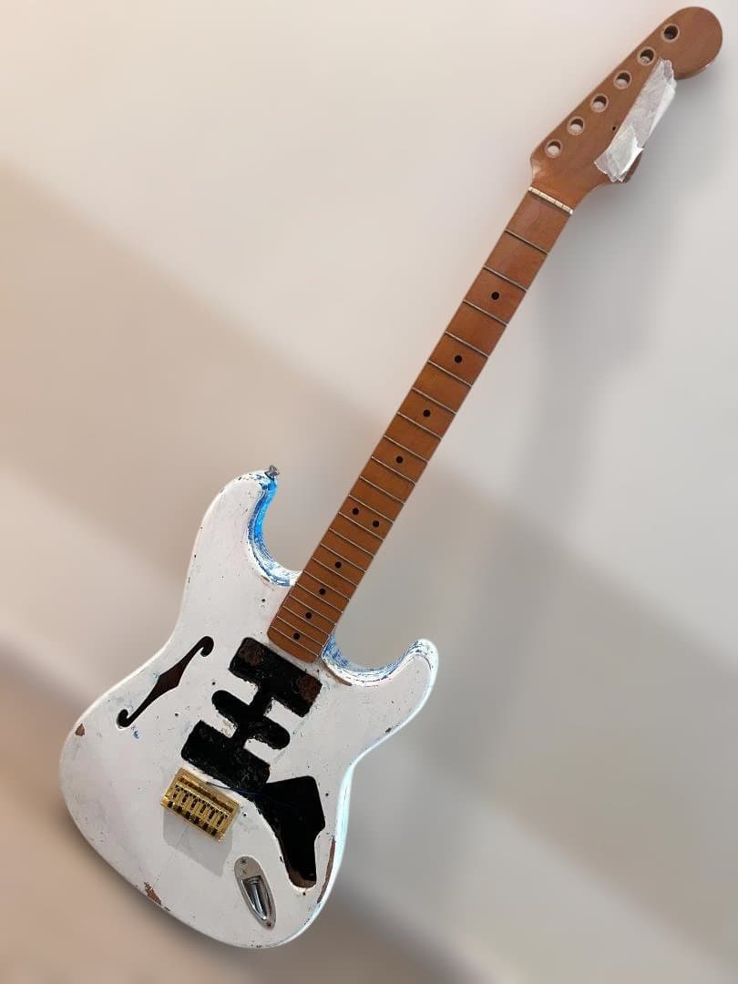 ストラトタイプ・ハードテイル・エレキギター・ボディとネックのジャンクセット