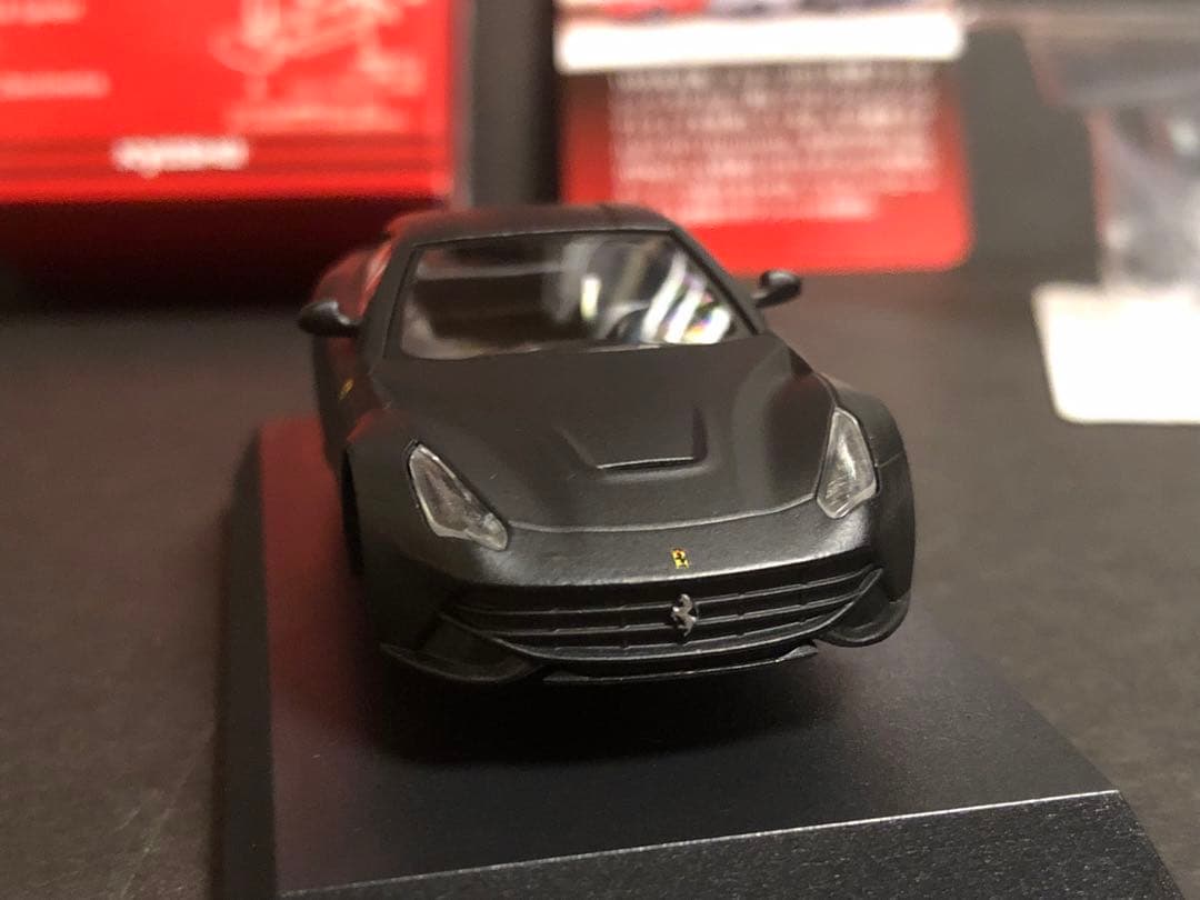 京商 1/64 フェラーリ F12 ベルリネッタ シークレット　マットブラック