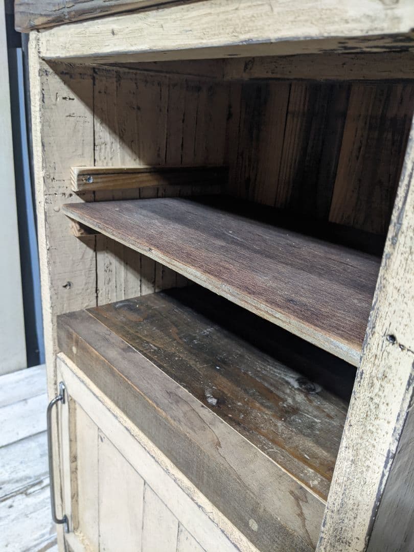 ちか　古材飾り棚　クリーム色