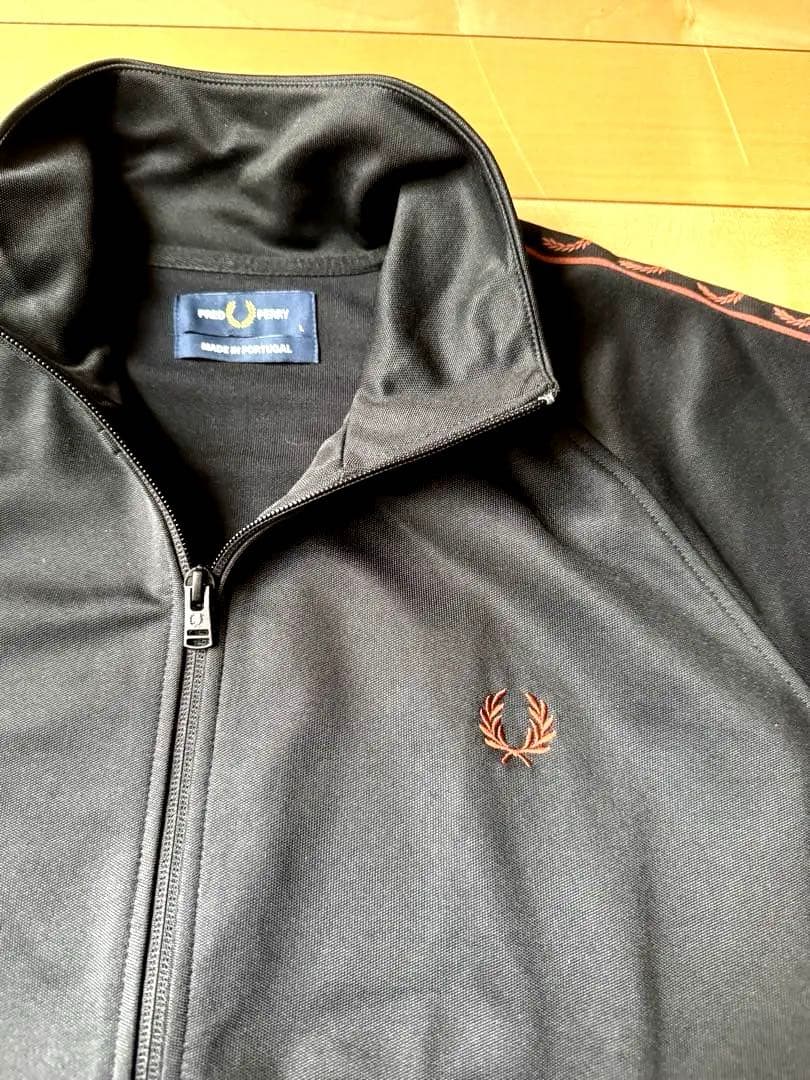 【未使用】FRED PERRY トラックジャケットL