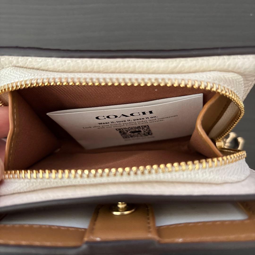 COACH 二つ折り財布 ライトグレー