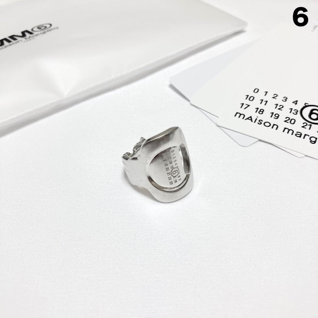 新品 6 マルジェラ MM6 25ss ブランドロゴキーリング 指輪 17938