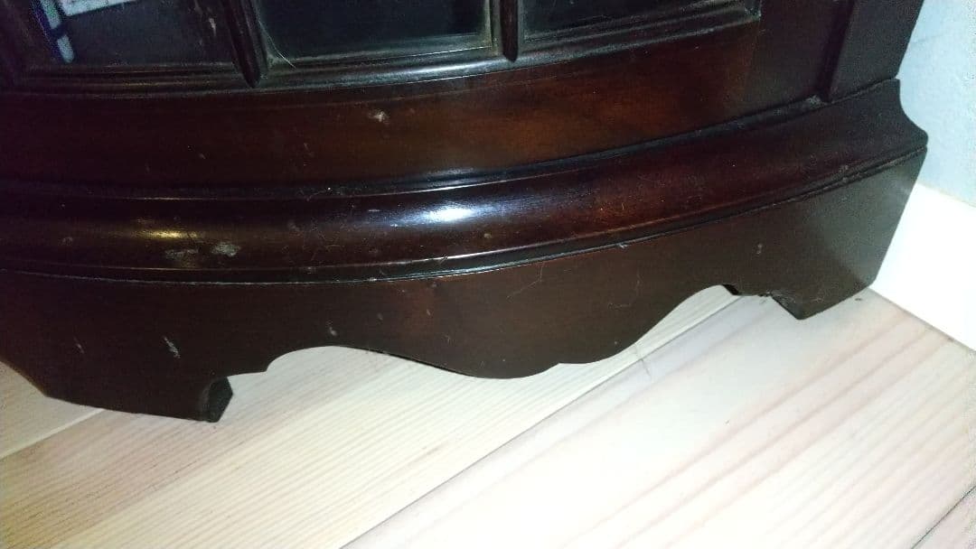 英国アンティーク ガラスコーナーキャビネット