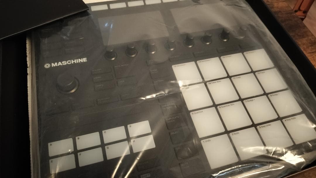 MASCHINE MK3 箱 付属品 NATIVE INSTRUMENTS_美品