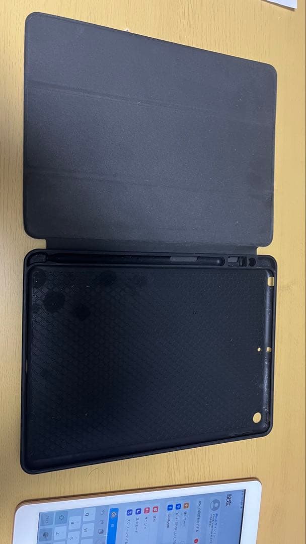 Y*k様 Apple iPad (第7世代) 128GB カバー付き