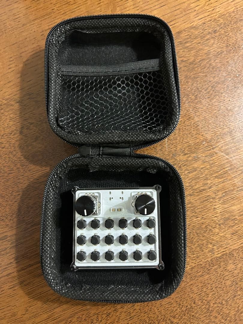 ハ*モ様 this.is.Noise MIDI コン　NM2 ケース付