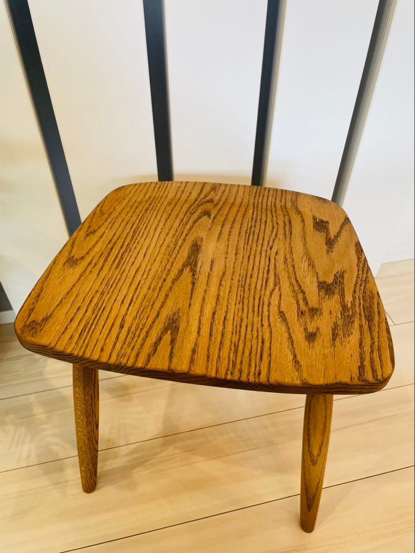 モモナチュラル　スツール