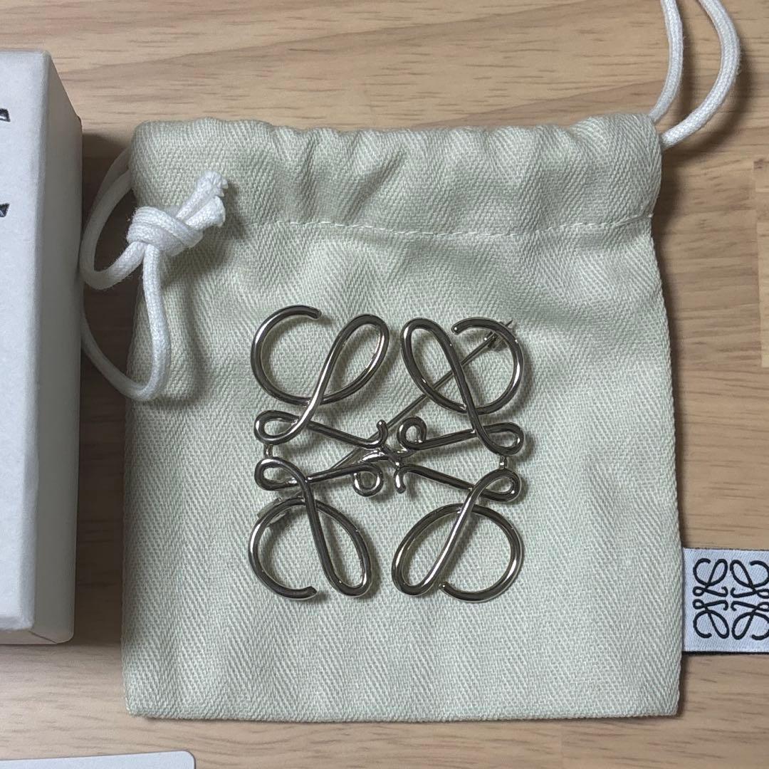 LOEWE シルバー　ブローチ