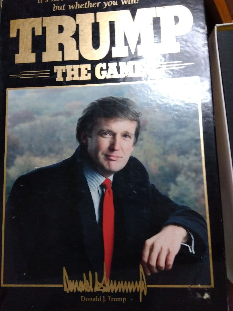 新品箱破損あり　トランプ(大統領)ボードゲーム　アメリカ