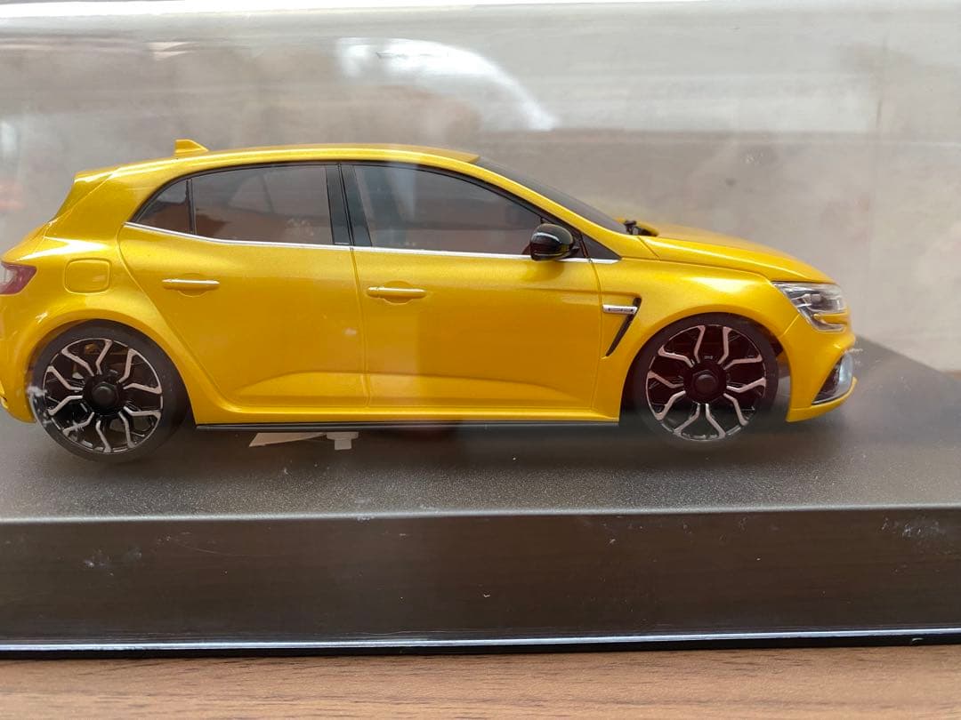 ミニッツ ASC RENAULT MEGANE R.S.