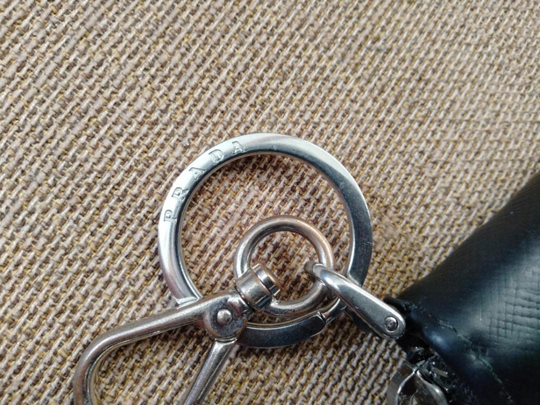 PRADA プラダ　ケース　小物ケース　ポーチ　イヤホンケース