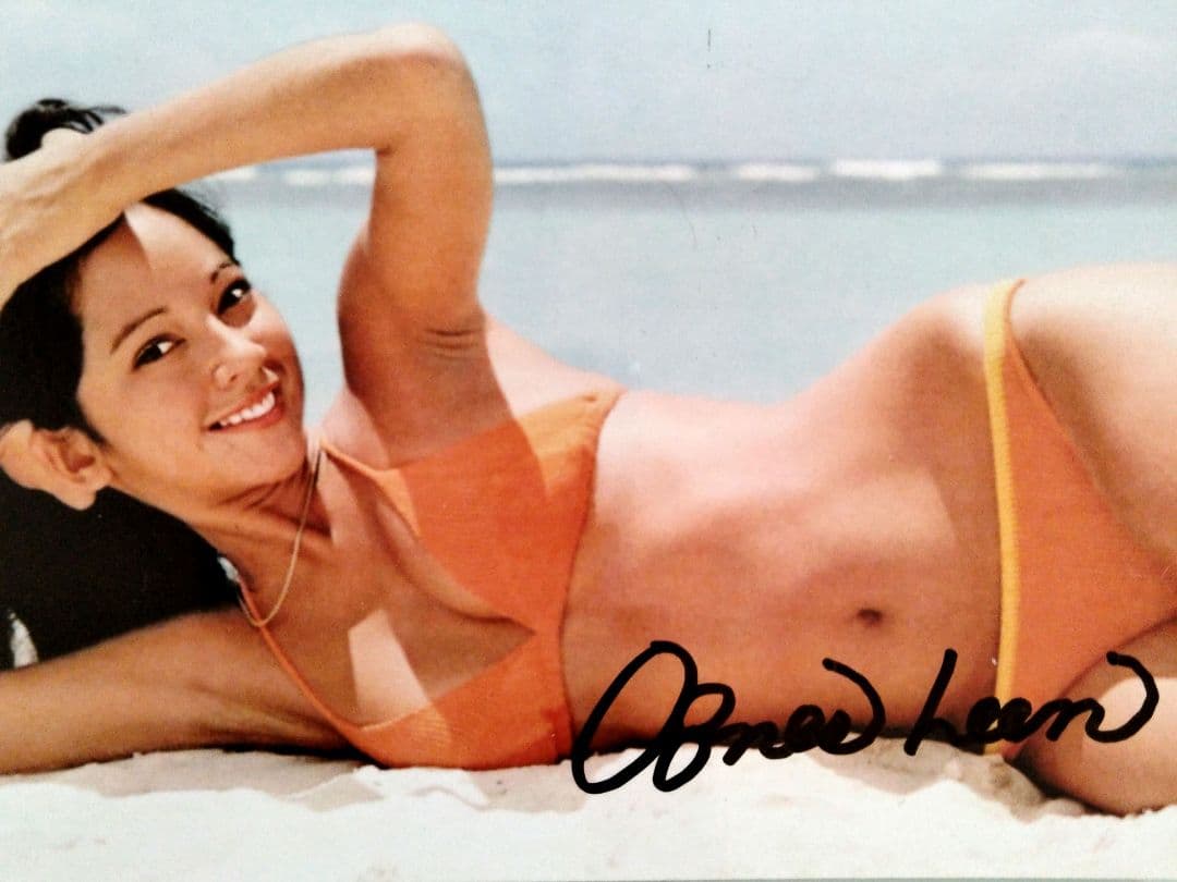 アグネス・ラム直筆サイン入り写真…Agnes Lum