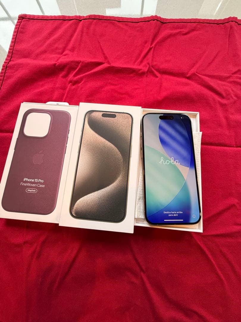 iPhone 15 Pro 256G ナチュラルチタニウム　美品‼️