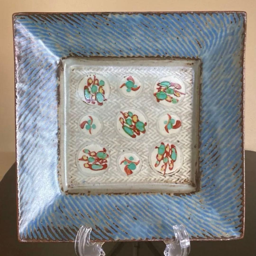 人間国宝 島岡達三 象嵌赤絵草花文角皿 共箱 共布付き