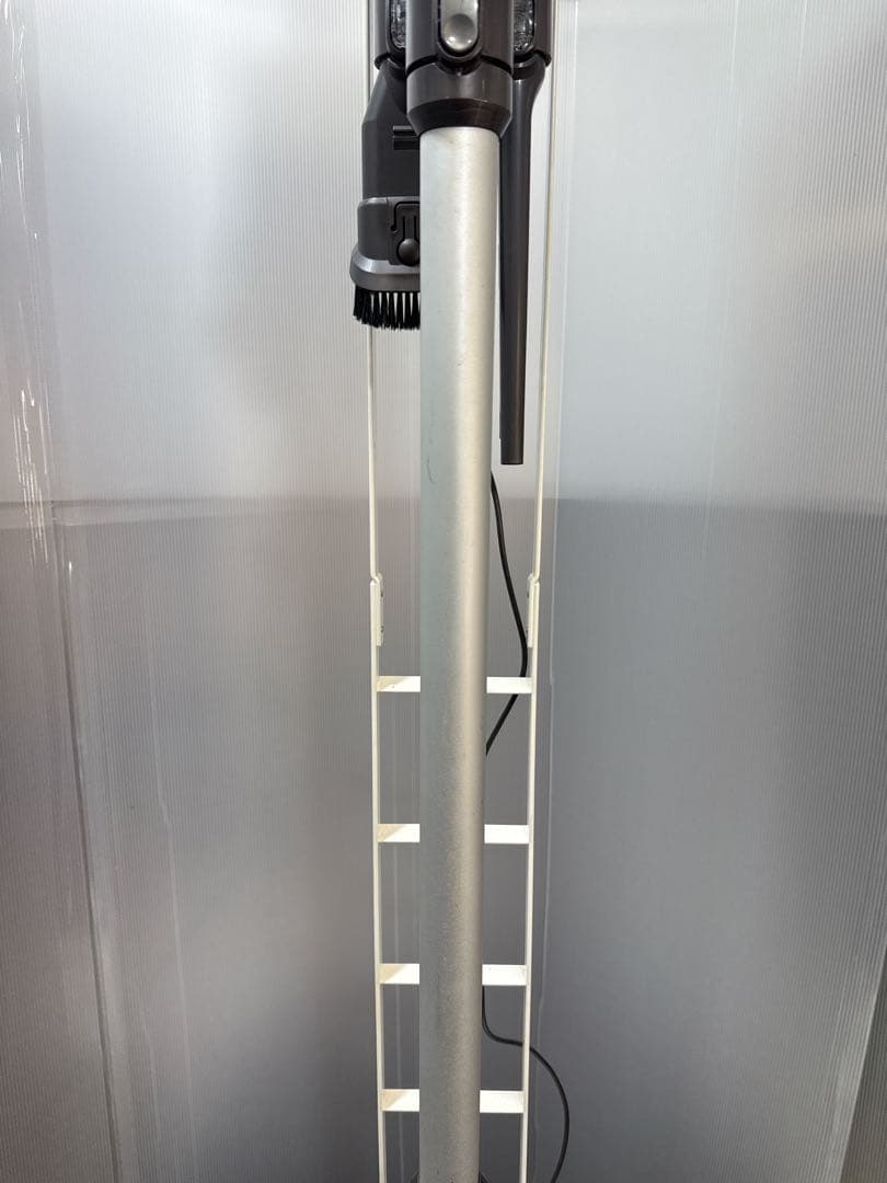 Dyson クリーナー　スタンド付