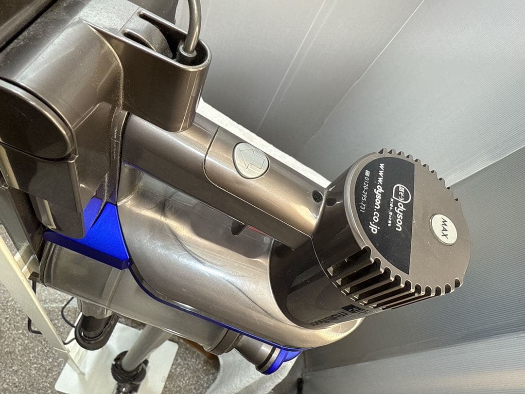 Dyson クリーナー　スタンド付