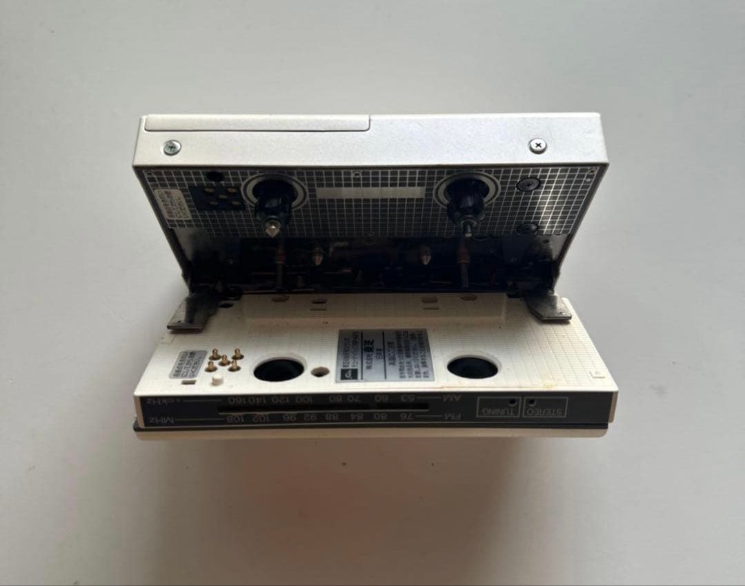 激レア　東芝　ポータブルカセットプレイヤー　Walky ウォーキーKT-AS10