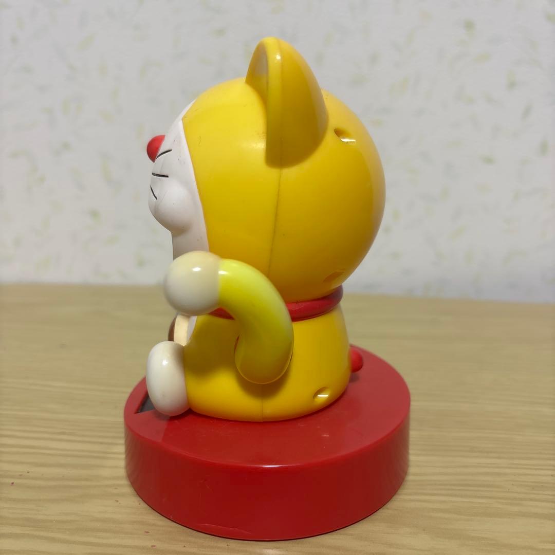 ドラえもん 福を呼ぶ招き猫 ソーラーフィギュア 青 黄色 猫型ロボット