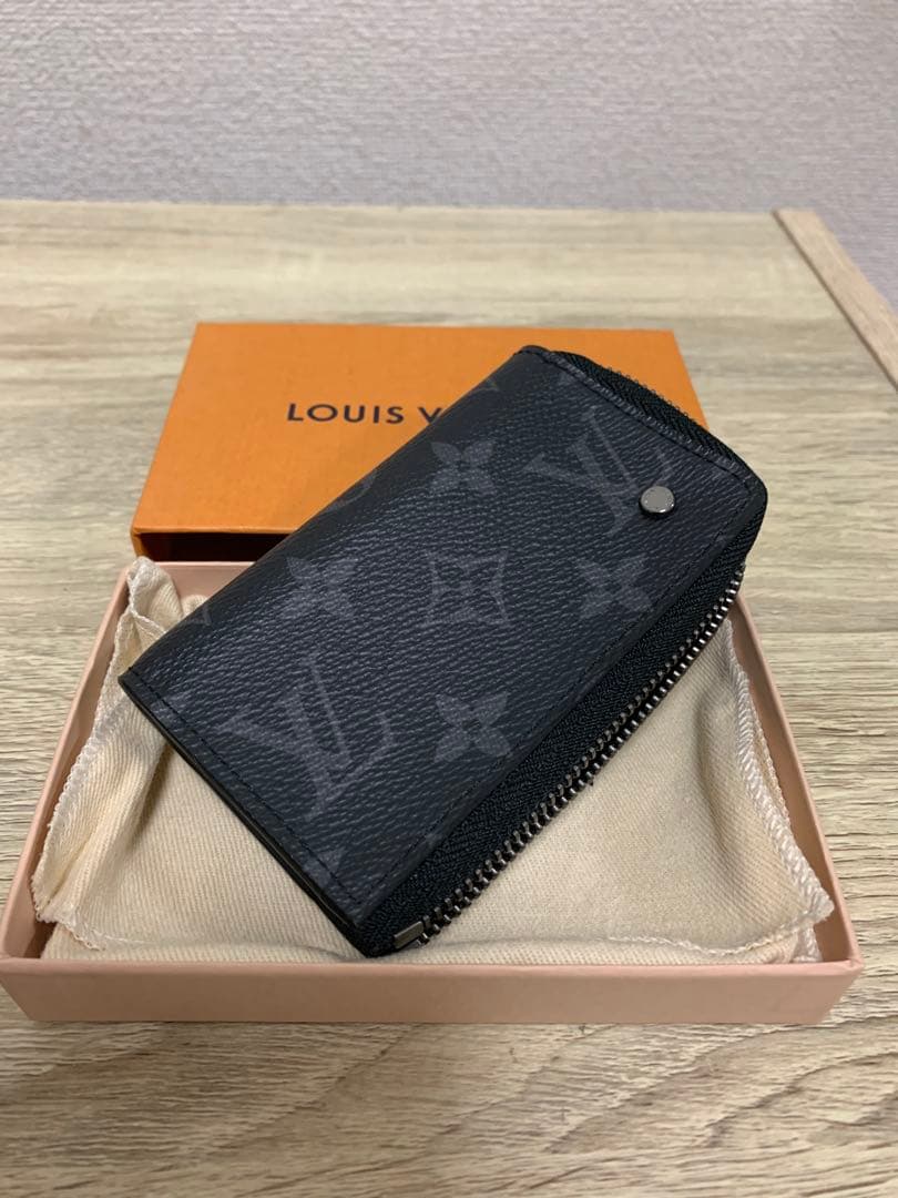 Myday公式アカウント01　希少　ルイヴィトンエクリプスカーキーケース