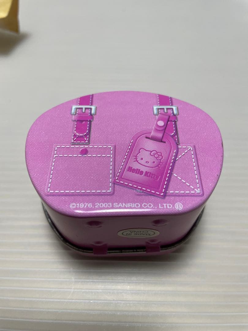 【年末3日間限定価格】新品 ハローキティ 世界 子犬のお散歩