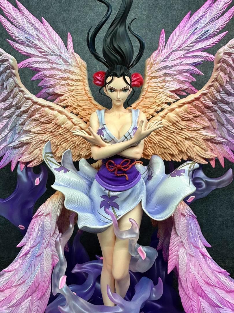 ワンピース ニコ・ロビン ガレキフィギュア 塗装済み完成品 記載の方ご覧下さい。