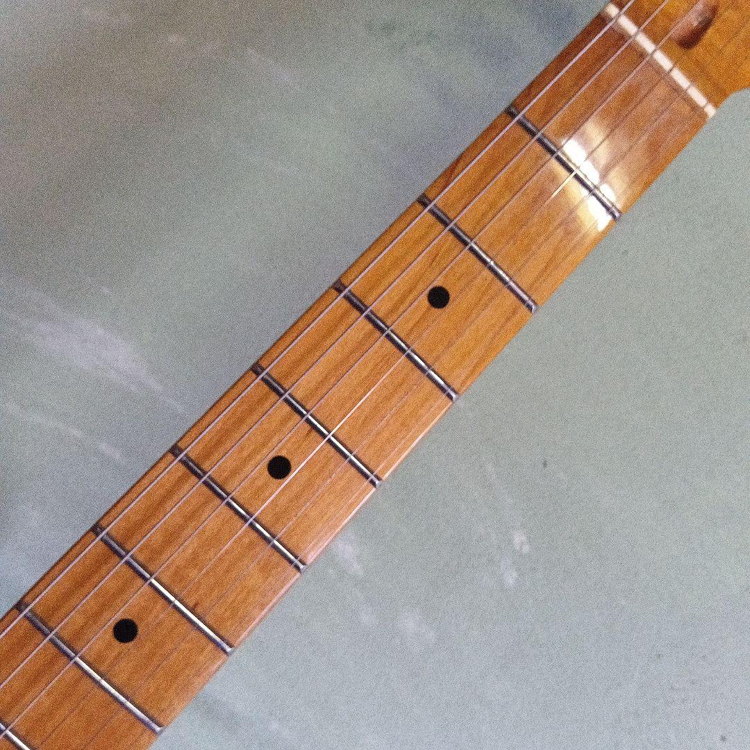 ストラトキャスター タイプ　エレキギター