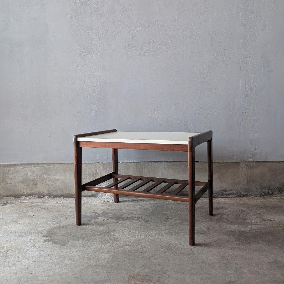 【古家具】カリモク 白い天板 ウォルナット色のカフェテーブルA　サイドテーブル