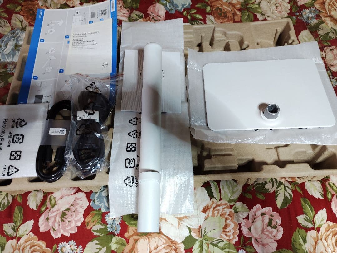 現行品ほぼ新品 DELL 27インチ WQHDモニター　 S2725DS