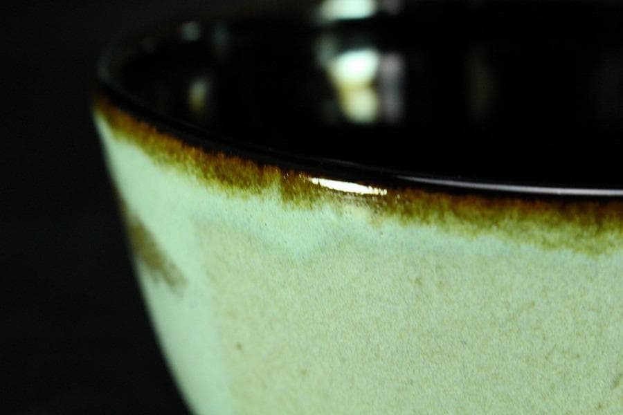 茶道具 膳所焼 色絵兜茶碗 共箱 未使用(K-A500)