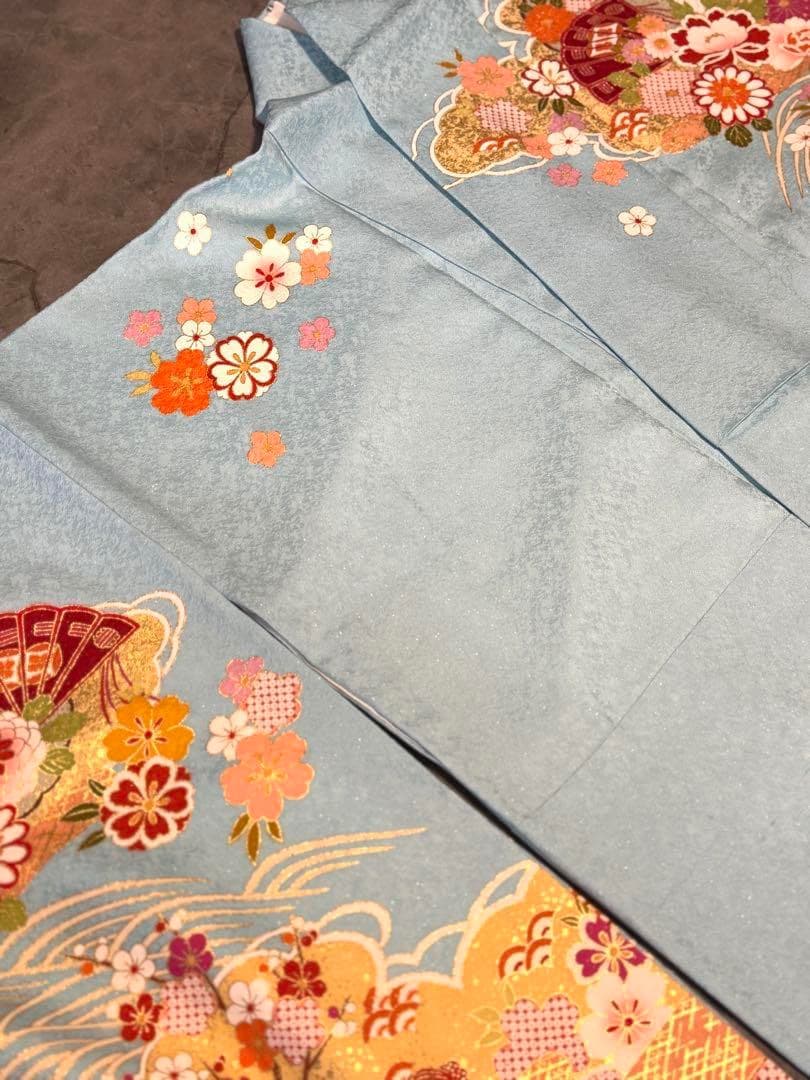 正絹　金駒刺繍銀通し貝桶に御所車模様振袖　水色　古典柄正統派がお好みの方に