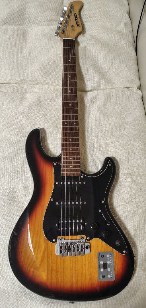 Fernandes ARS-ULT Ultimaエフェクター内蔵エレキギター