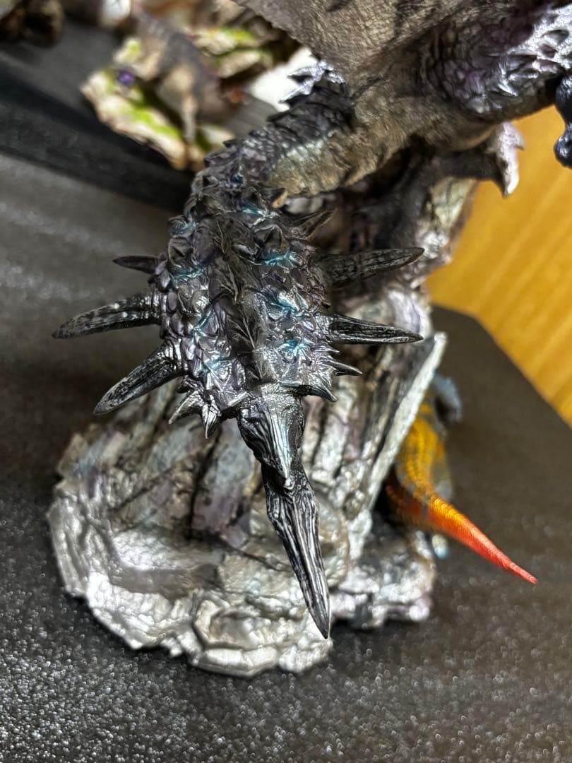 モンスターハンター リオレウス希少種 クリエイターズモデルと比較あり LED有