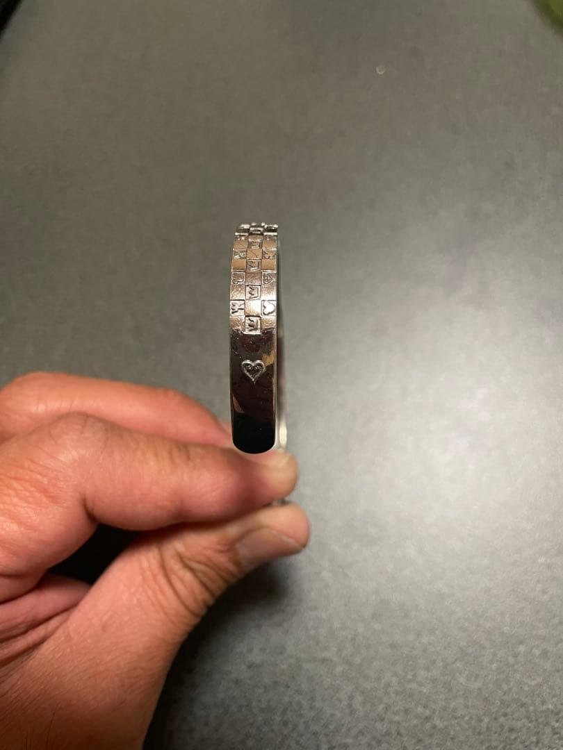 「キングダム ハーツ」 モノグラムバングル「トリプル」 シルバー(いぶし)