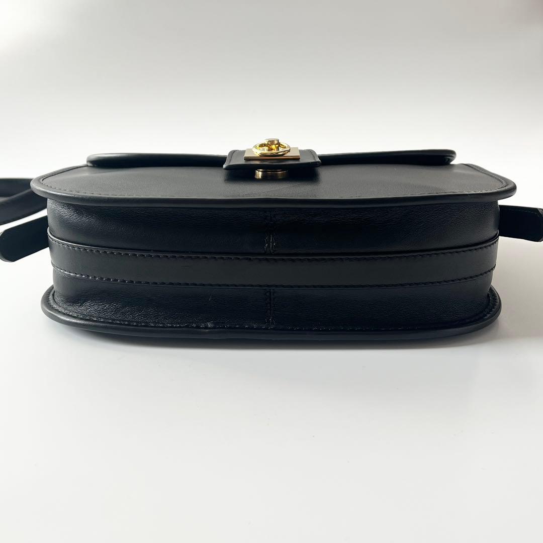 セリーヌ　ショルダーバッグ　ガンチーニ　レザー　ブラック　斜め掛け　イタリア製