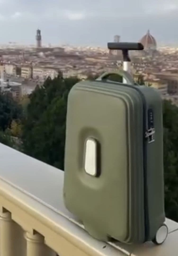 ♦新品♦ スーツケース イタリア製 グリーン 機内持込OK キャリーバッグ