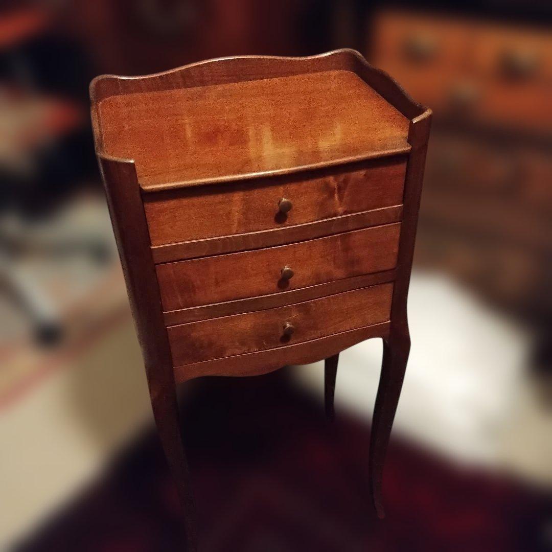 アンティーク　猫足　三段引出し　サイドキャビネット　ナイトキャビネット
