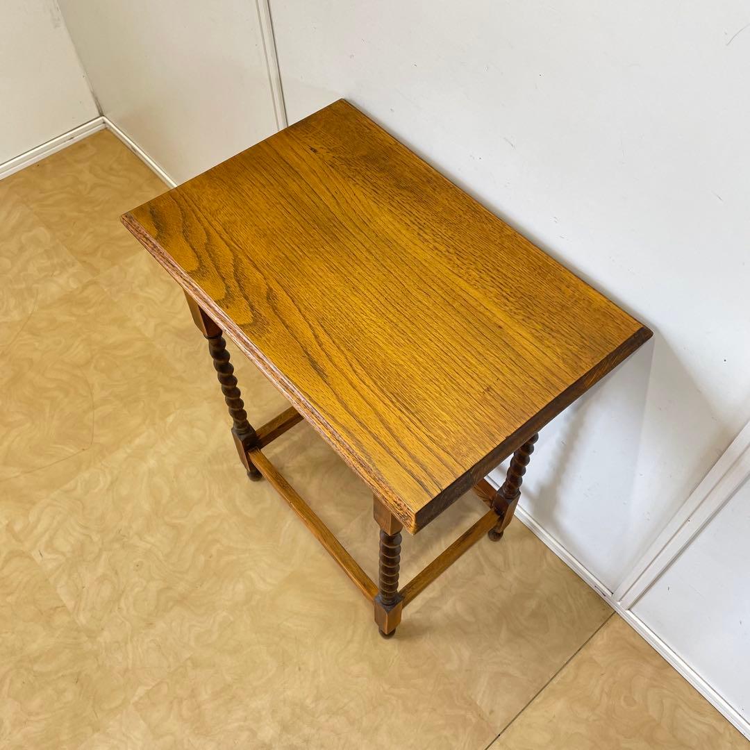 イギリス アンティーク サイドテーブル ツイストレッグ 英国 花台 テーブル