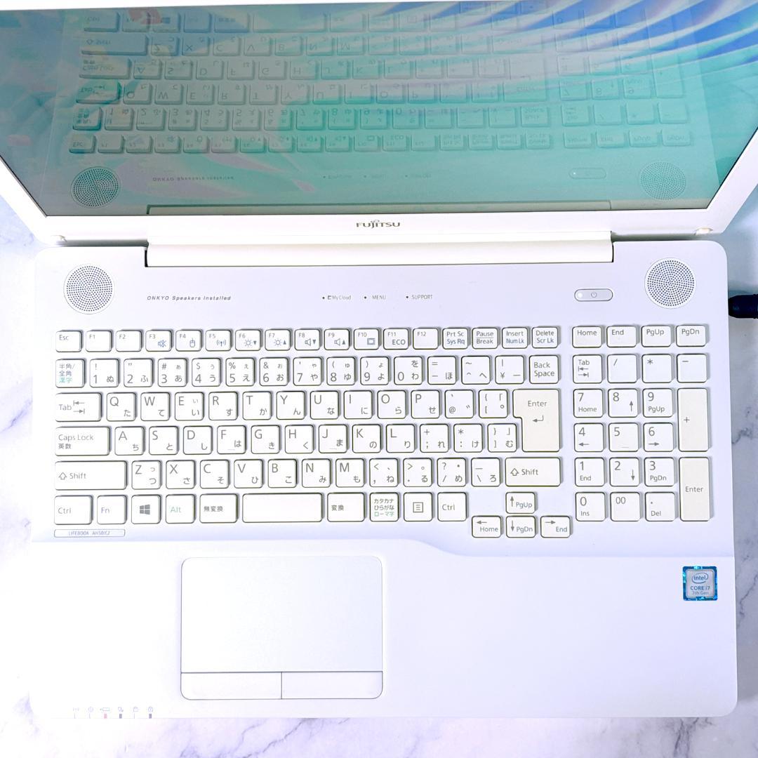 美品☆Corei7・8GB・SSD・Win11・ホワイト・ノートパソコン