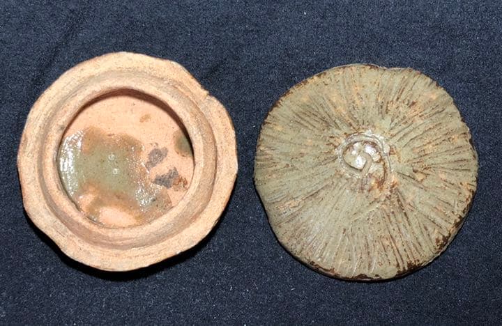 【茶道具】楽山焼 茅葺香合 香合211